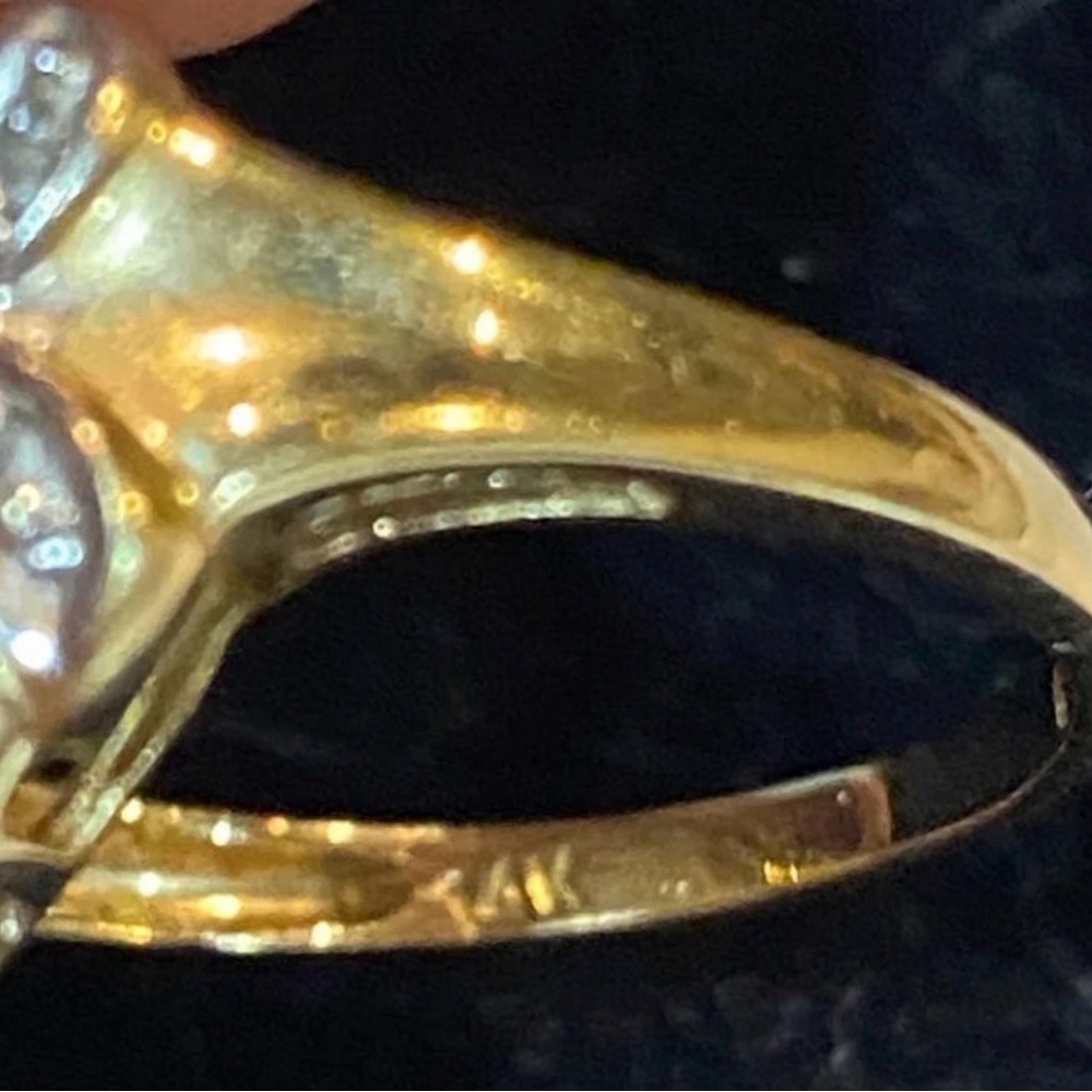 14k Yellow Gold Mabe Pearl and Diamond Ring Size 6. Marked 14k - Picture 6 of 8